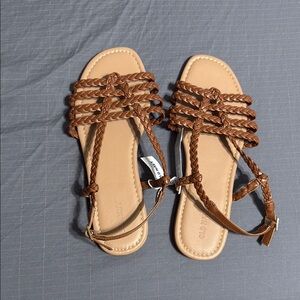 Old Navy Brown Sandals Minimalist Design